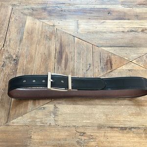 Cartoni reversible belt. 34